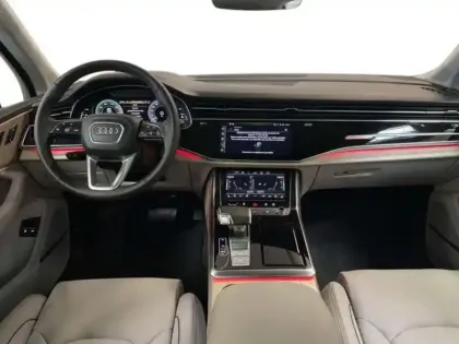 Photo 17 Audi Q7 55 TFSIe 394 Tiptronic 8 quattro 5pl S line