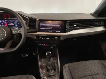 Photo 9 Audi A1 30 TFSI 116 ch S tronic 7 S line Plus