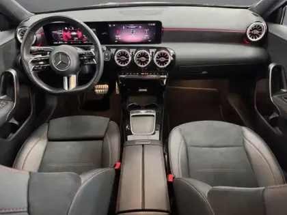 Photo 9 Mercedes Classe A 200 d AMG Line