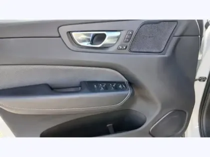 Photo 15 Volvo Xc60 Gén. II Ph2 R-Design 5