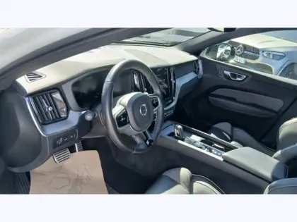 Photo 16 Volvo Xc60 Gén. II Ph2 R-Design 5