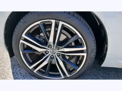 Photo 8 Volvo Xc60 Gén. II Ph2 R-Design 5