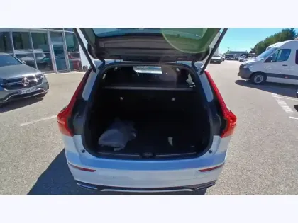 Photo 9 Volvo Xc60 Gén. II Ph2 R-Design 5