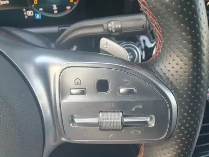 Photo 10 Mercedes GLA 200 d AMG Line