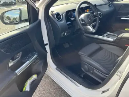 Photo 15 Mercedes Classe B Gén. III (W247) Ph2 Progressive Line 5