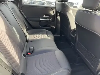 Photo 18 Mercedes Classe B Gén. III (W247) Ph2 Progressive Line 5