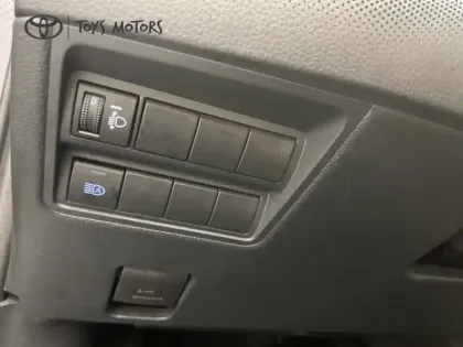 Photo 14 Toyota Yaris Hybride 116h Dynamic