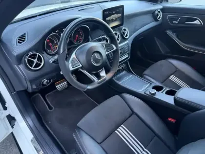 Photo 13 Mercedes CLA Coupé 200 d WhiteArt Edition