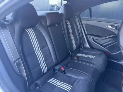 Photo 9 Mercedes CLA Coupé 200 d WhiteArt Edition