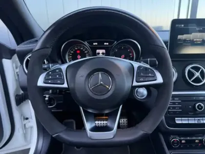 Photo 21 Mercedes CLA Coupé 200 d WhiteArt Edition