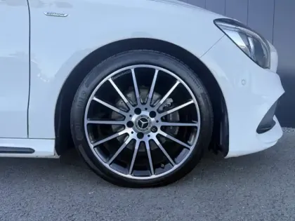 Photo 5 Mercedes CLA Coupé 200 d WhiteArt Edition