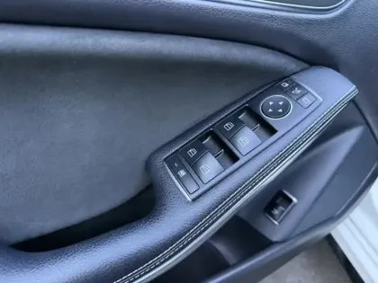 Photo 17 Mercedes CLA Coupé 200 d WhiteArt Edition