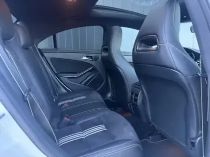 Photo 10 Mercedes CLA Coupé 200 d WhiteArt Edition