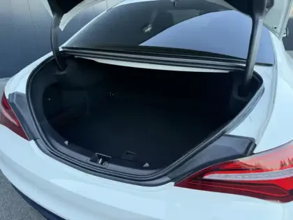 Photo 6 Mercedes CLA Coupé 200 d WhiteArt Edition