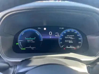 Photo 11 Toyota Yaris Hybride 130H COLLEC TECHNO MY25