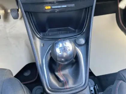 Photo 7 Ford Puma 1.0 Flexifuel 125ch S&S mHEV ST-Line