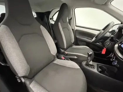 Photo 20 Toyota Aygo 1.0 VVT-i 72 Dynamic