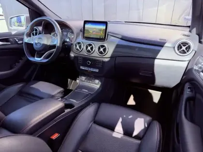 Photo 8 Mercedes Classe B 220 d 4MATIC Fascination Pack AMG Line