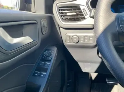 Photo 5 Ford Kuga 2.5 Duratec 180ch Hybrid FlexiFuel ST-Line X Powershift