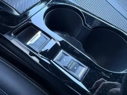 Photo 7 Peugeot 208 e- 136ch GT Suréquipée