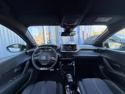 Photo 25 Peugeot 208 e- 136ch GT Suréquipée