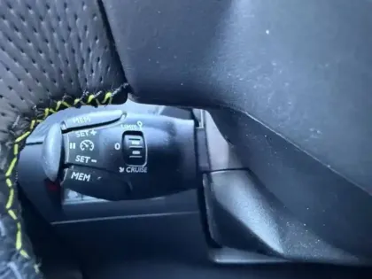 Photo 14 Peugeot 208 e- 136ch GT Suréquipée