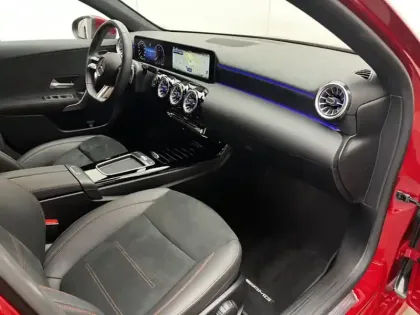 Photo 9 Mercedes Classe A 180 d AMG Line