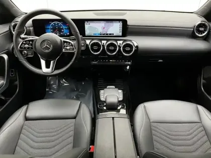 Photo 10 Mercedes CLA Gén. II (X118) Ph2 Progressive Line 5