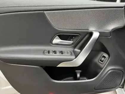 Photo 12 Mercedes CLA Gén. II (X118) Ph2 Progressive Line 5