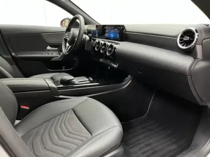 Photo 15 Mercedes CLA Gén. II (X118) Ph2 Progressive Line 5