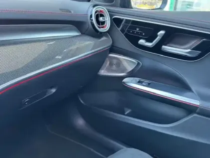 Photo 27 Mercedes Classe C AMG 43 4MATIC