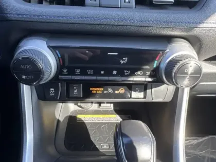 Photo 13 Toyota Rav4 Gén. V Ph1 Collection 5