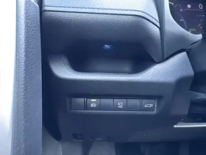 Photo 16 Toyota Rav4 Gén. V Ph1 Collection 5