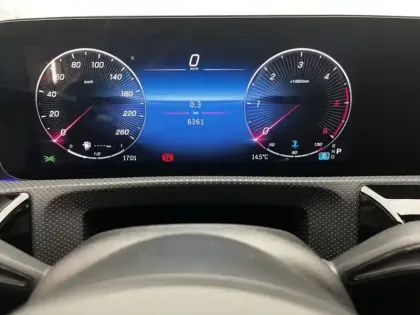 Photo 11 Mercedes Classe A 200 d AMG Line