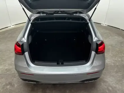 Photo 9 Mercedes Classe A 200 d AMG Line