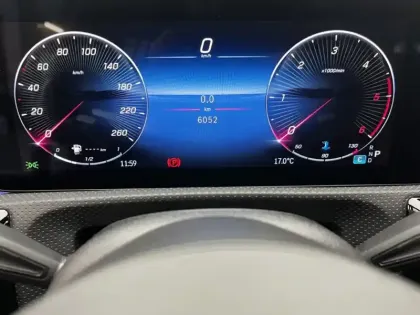 Photo 11 Mercedes Classe A 200 d AMG Line