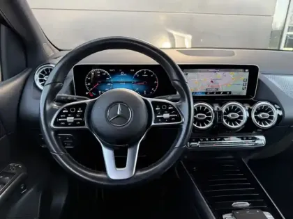 Photo 24 Mercedes Classe B 200 d Progressive Line Edition /247 Class