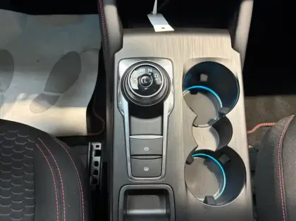 Photo 7 Ford Kuga 2.5 Duratec 180ch Hybrid FlexiFuel ST-Line Powershift