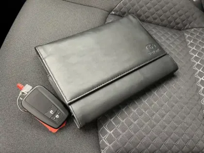 Photo 15 Toyota C-HR 1.8 Hybride 122 Dynamic Business