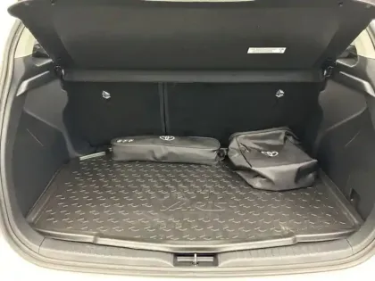 Photo 9 Toyota Yaris Hybride 116h Dynamic