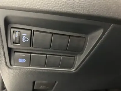 Photo 15 Toyota Yaris Hybride 116h Dynamic