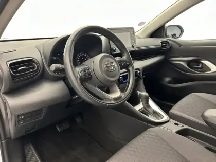 Photo 17 Toyota Yaris Hybride 116h Dynamic