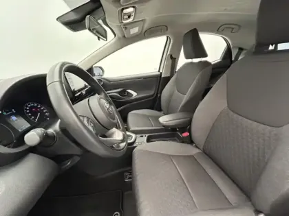 Photo 18 Toyota Yaris Hybride 116h Dynamic