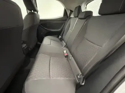 Photo 20 Toyota Yaris Hybride 116h Dynamic