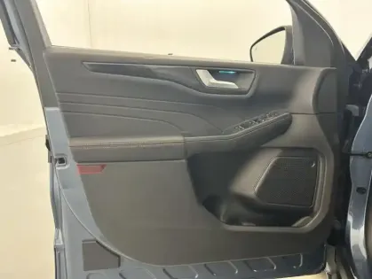 Photo 39 Ford Kuga 2.5 Duratec 225ch PHEV ST-Line BVA