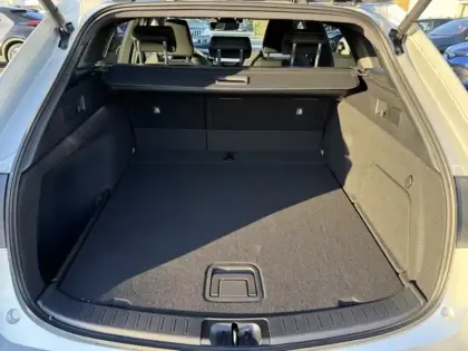 Photo 5 Toyota Corolla Hybride 196h Design Confort