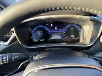 Photo 18 Toyota Corolla Hybride 196h Design Confort