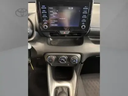 Photo 11 Toyota Yaris 70 VVT-i Design NG VVT I