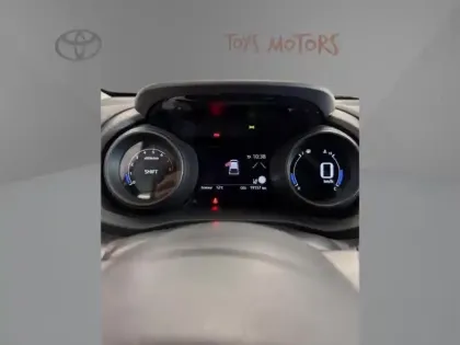 Photo 13 Toyota Yaris 70 VVT-i Design NG VVT I