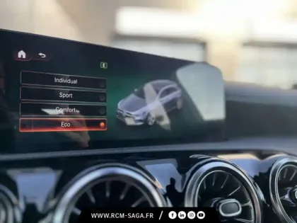 Photo 13 Mercedes Classe A 200 d AMG Line